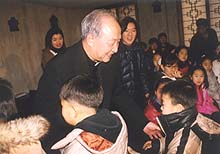 서울 정진석 대주교, 청주 학산본당 주일학생 격려